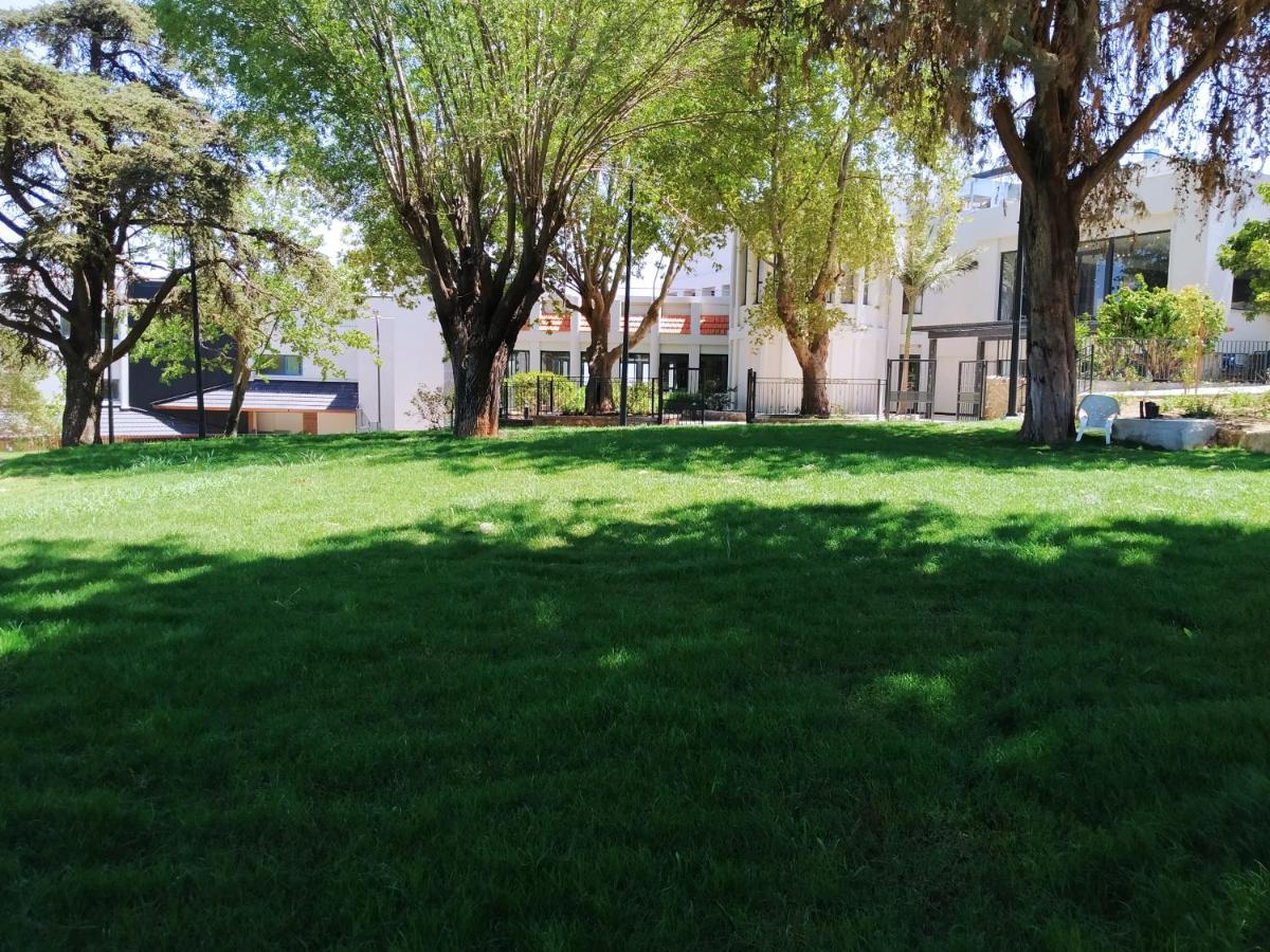 Kfar Giladi Hotel Екстериор снимка