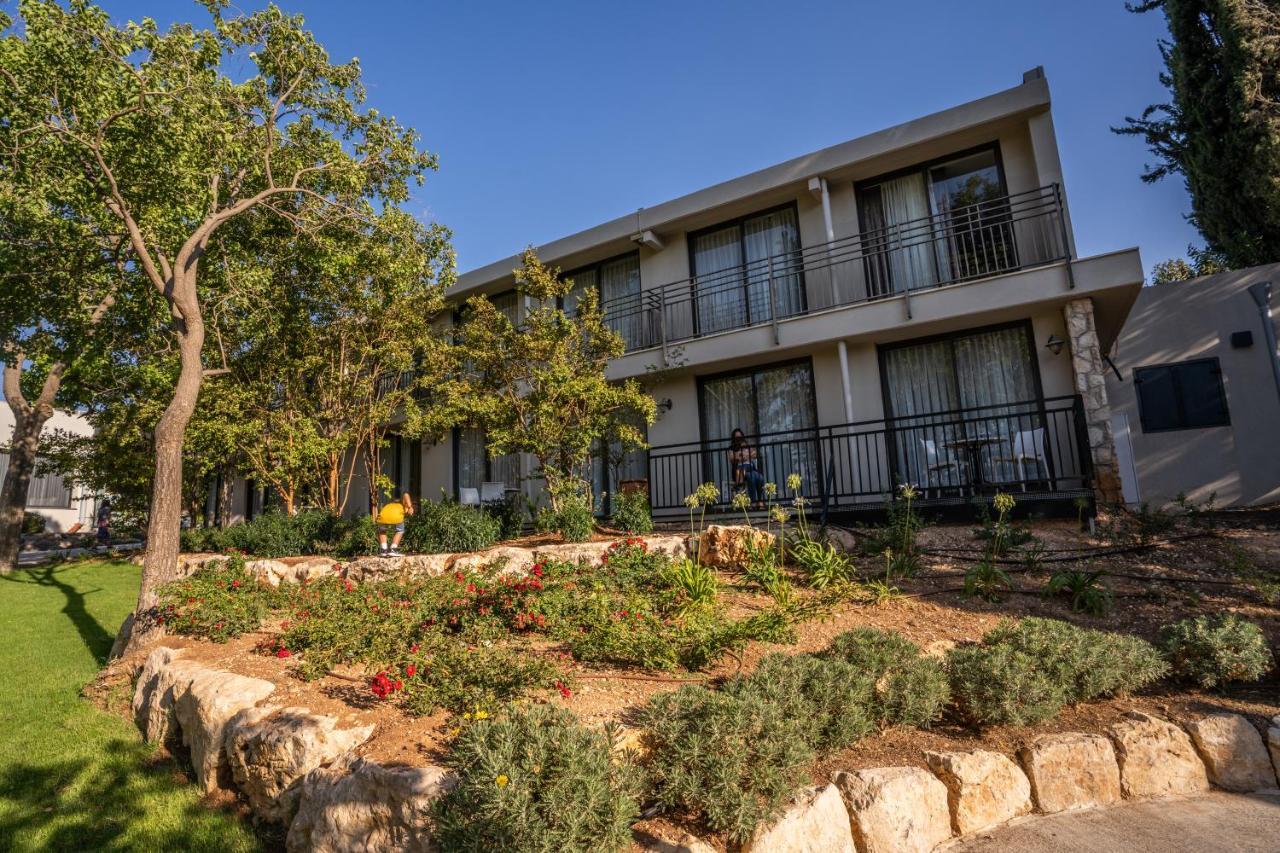 Kfar Giladi Hotel Екстериор снимка