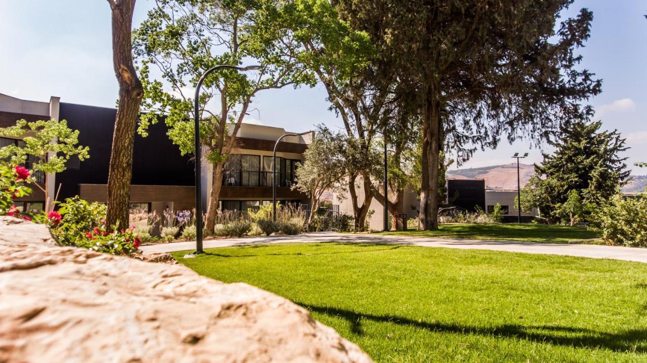 Kfar Giladi Hotel Екстериор снимка