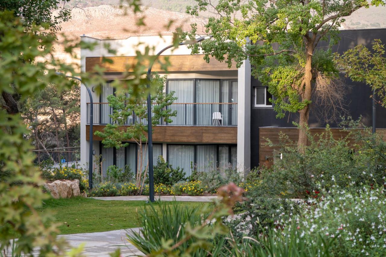 Kfar Giladi Hotel Екстериор снимка