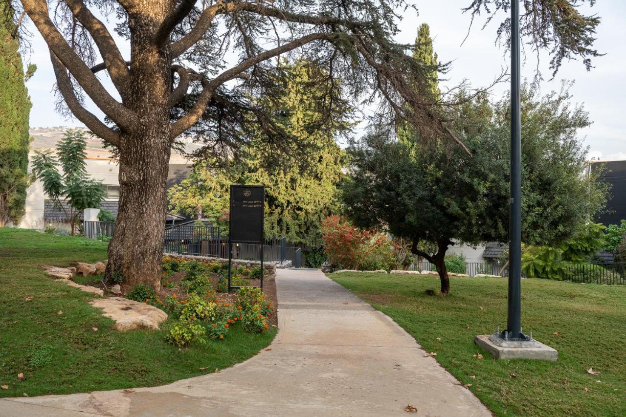 Kfar Giladi Hotel Екстериор снимка