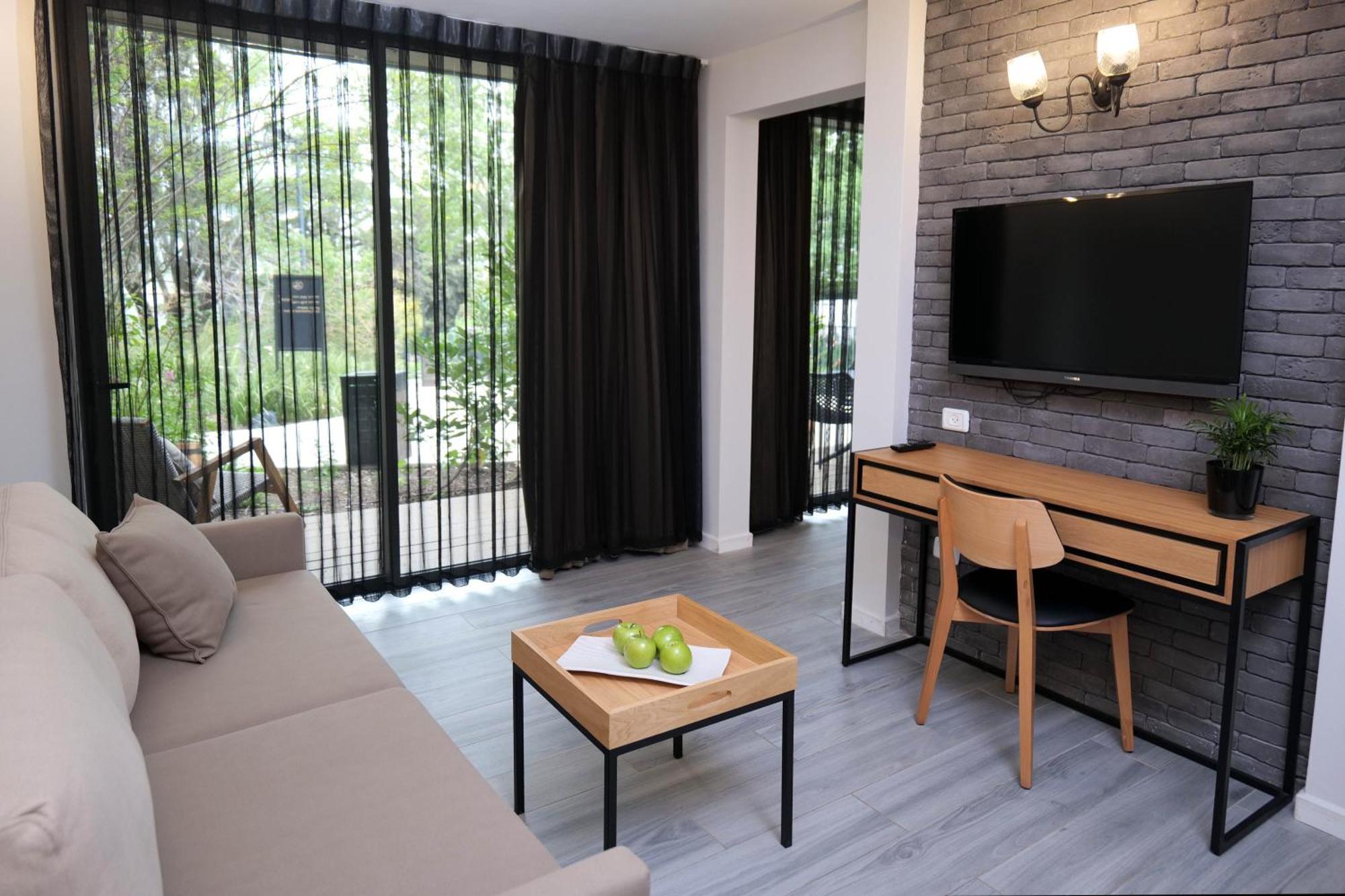 Kfar Giladi Hotel Екстериор снимка
